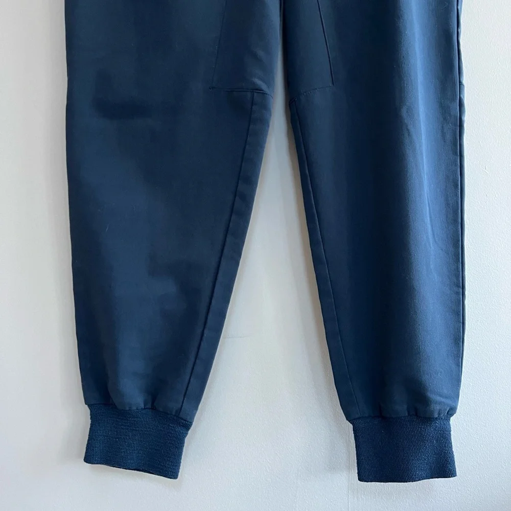 FIGS Men's Tansen Jogger Scrub Pants in Dark Harbor PO #3013, size M